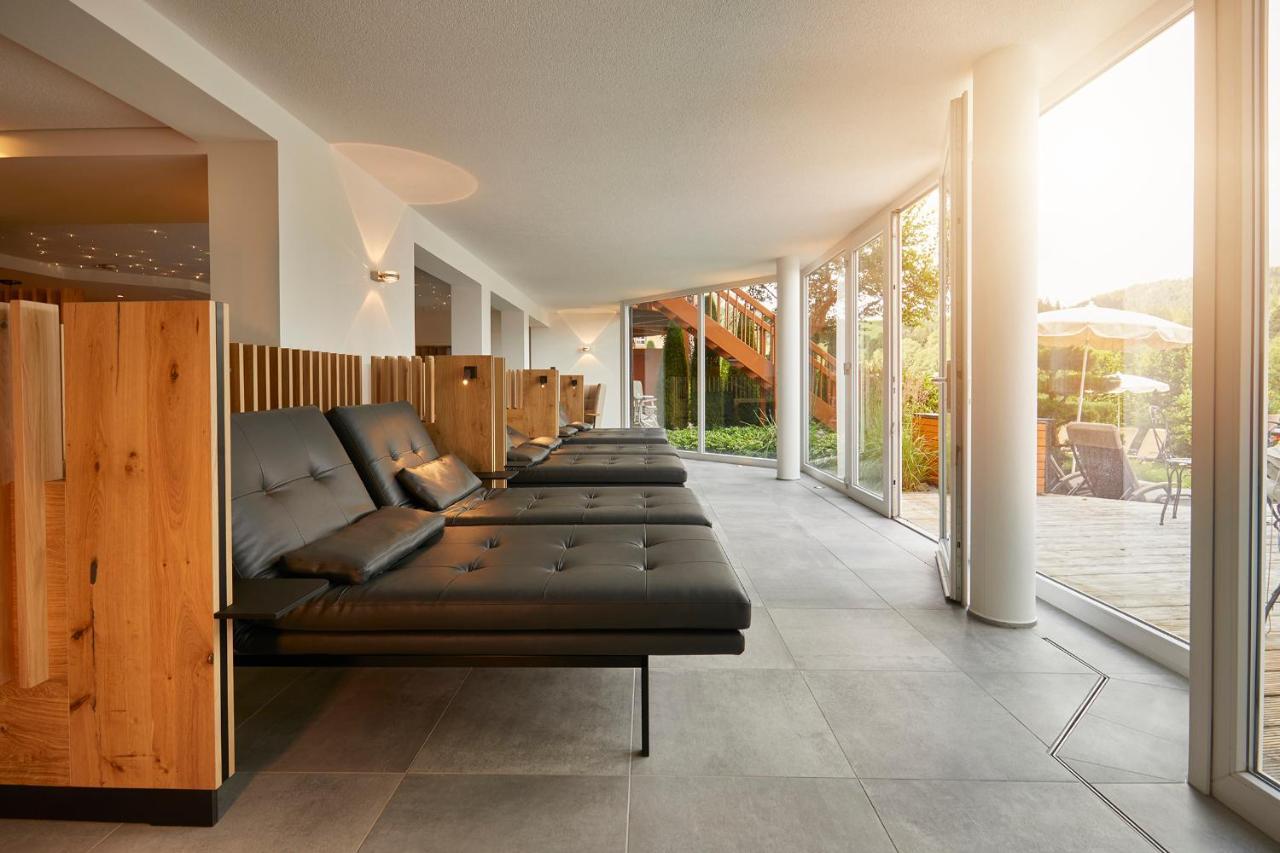 Erfurths Bergfried Ferien & Wellnesshotel Hinterzarten Exterior photo
